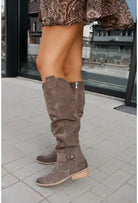 Women's suede knee-high boots in grey